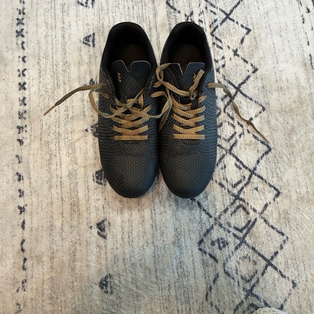 DSG Kids Black Sneakers with Tan Laces